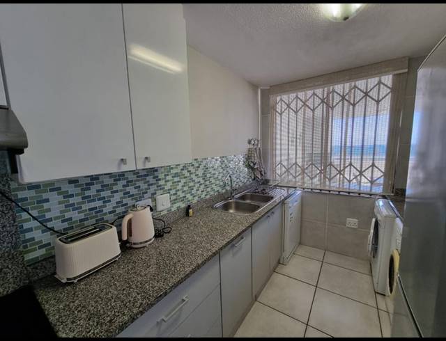 3 BEDROOM APARTMENT FOR SALE IN UVONGO BEACH